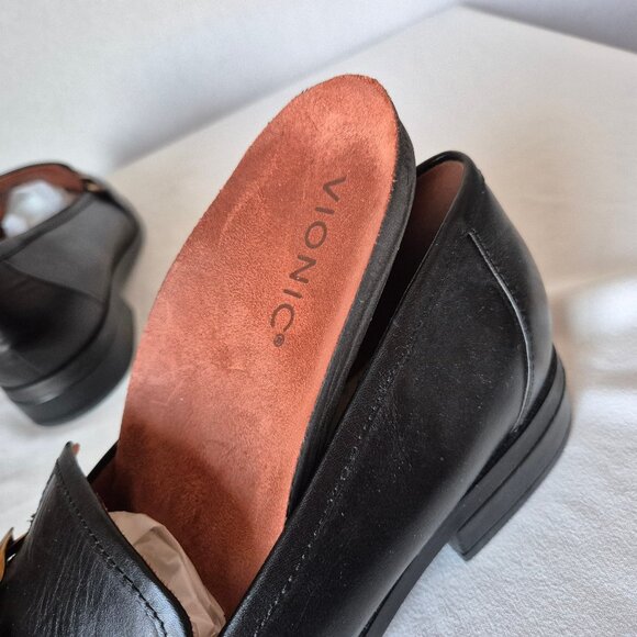 Vionic Mizelle Black Leather Loafer Comfort Arch Support Gold-Tone Chunky Chain - Picture 11 of 12